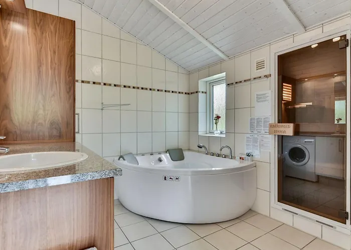 Sisko - 600m From The Sea By Interhome