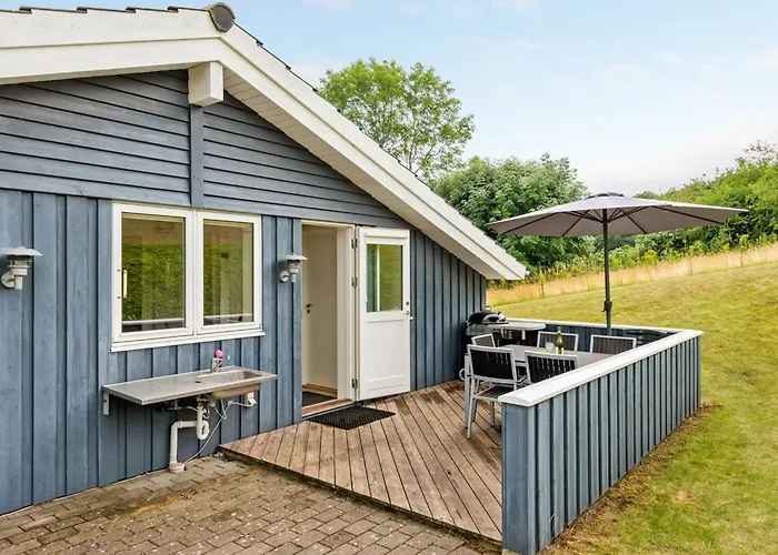 Sisko - 600m From The Sea By Interhome